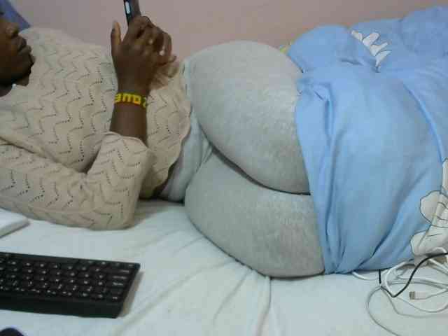 Winnie112 webcam