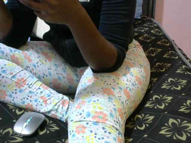 Winnie112 webcam