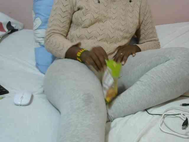 Winnie112 webcam