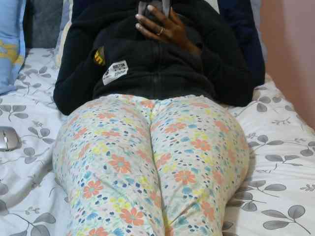 Winnie112 webcam