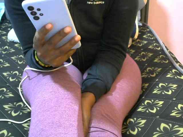 Winnie112 webcam