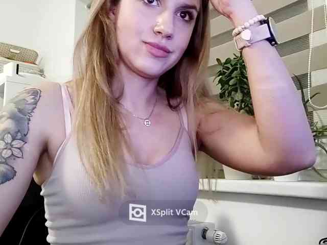 candyxoxo Live Webcam on BongaCams
