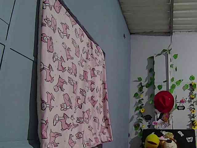 Esmeralda-96 Live Webcam on BongaCams