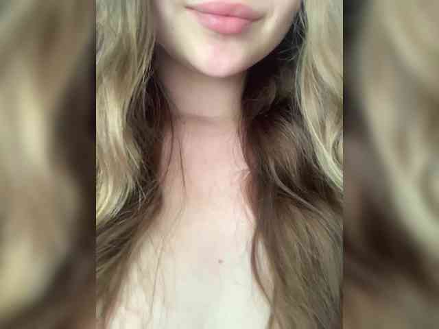 Loveeeee2020 webcam