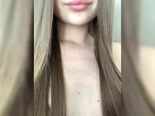 Loveeeee2020 webcam