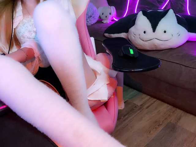 Alisa-Cheshirovna's BongaCams show and profile