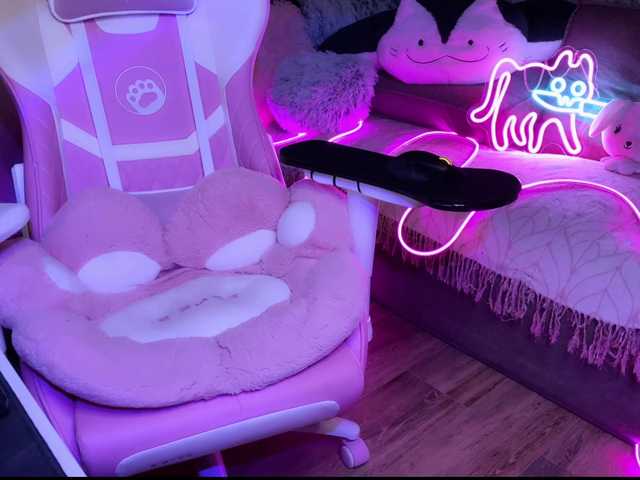 Alisa-Cheshirovna from BongaCams