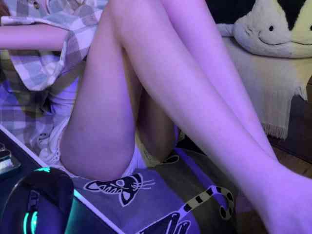 Alisa-Cheshirovna webcam