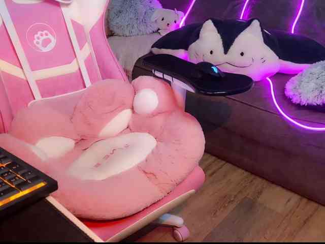 Alisa-Cheshirovna webcam