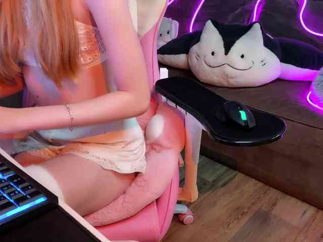 Alisa-Cheshirovna webcam