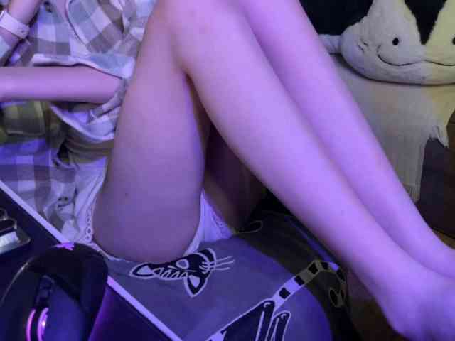 Alisa-Cheshirovna webcam