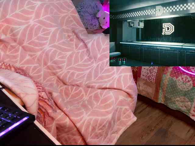 Alisa-Cheshirovna webcam