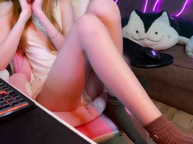 Alisa-Cheshirovna webcam