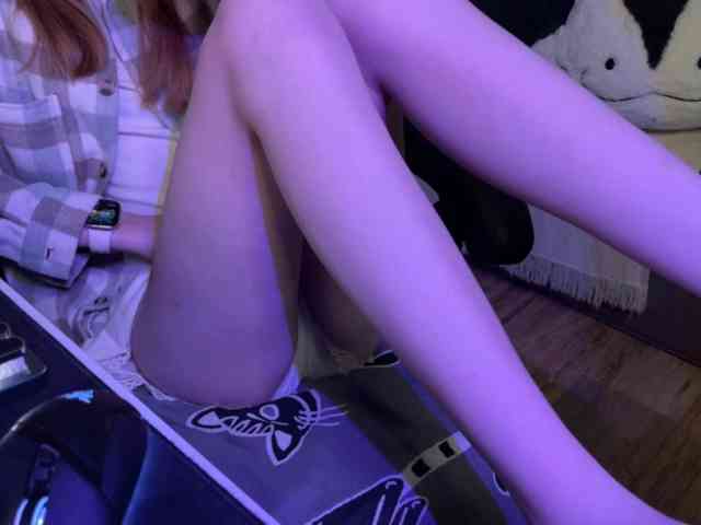Alisa-Cheshirovna webcam