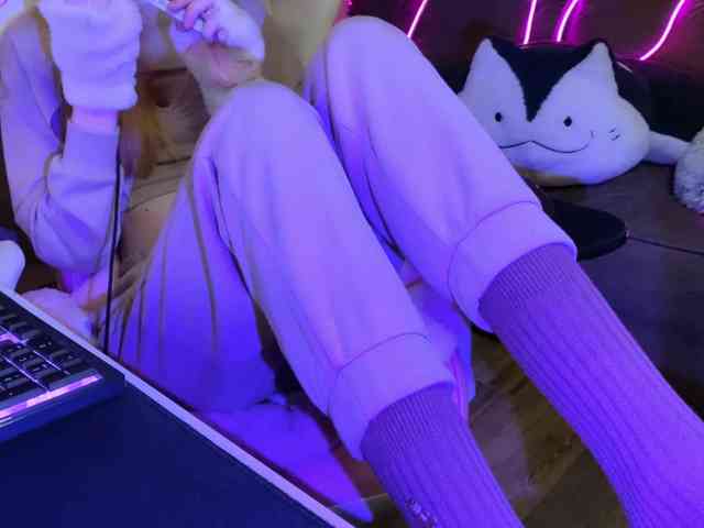 Alisa-Cheshirovna webcam