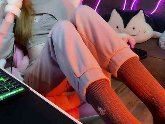 Alisa-Cheshirovna webcam