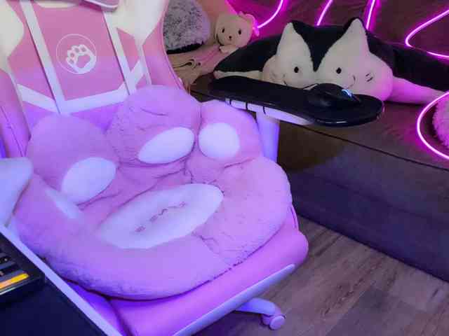 Alisa-Cheshirovna webcam