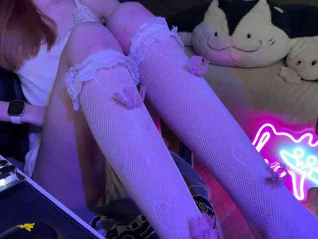 Alisa-Cheshirovn... Live Webcam on BongaCams