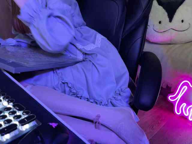 Alisa-Cheshirovna webcam