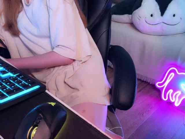 Alisa-Cheshirovna webcam