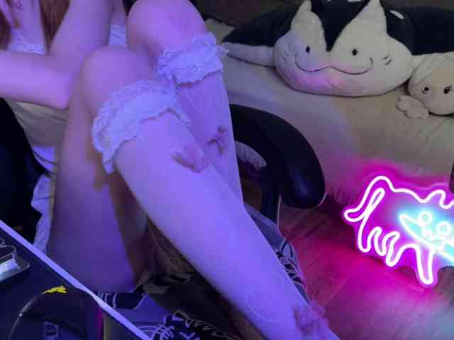 Alisa-Cheshirovna webcam
