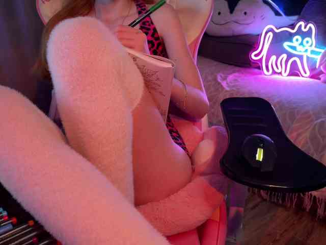 Alisa-Cheshirovna webcam