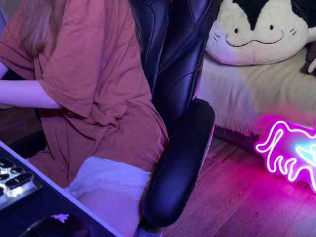 Alisa-Cheshirovna webcam