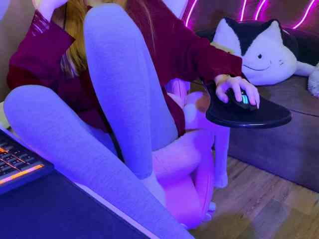 Alisa-Cheshirovna webcam