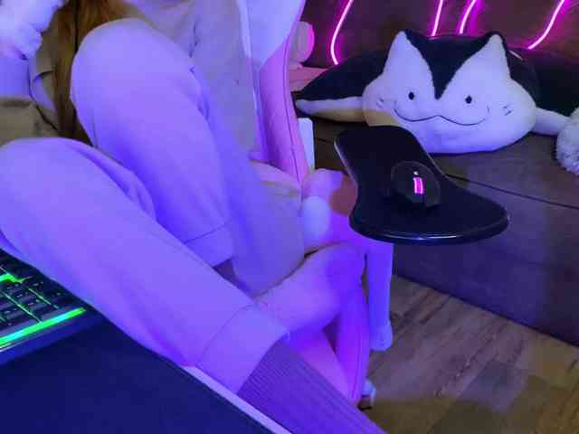 Alisa-Cheshirovna webcam