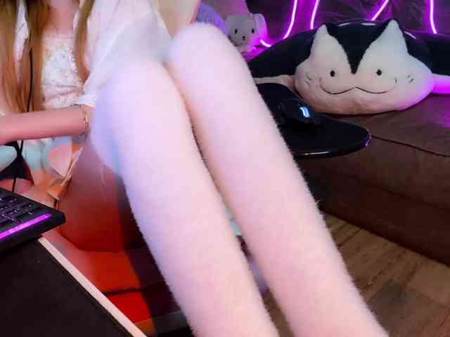 Alisa-Cheshirovna webcam