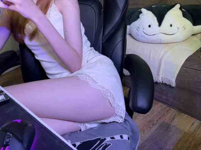 Alisa-Cheshirovna webcam