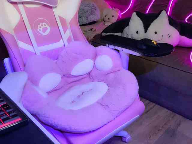 Alisa-Cheshirovna webcam