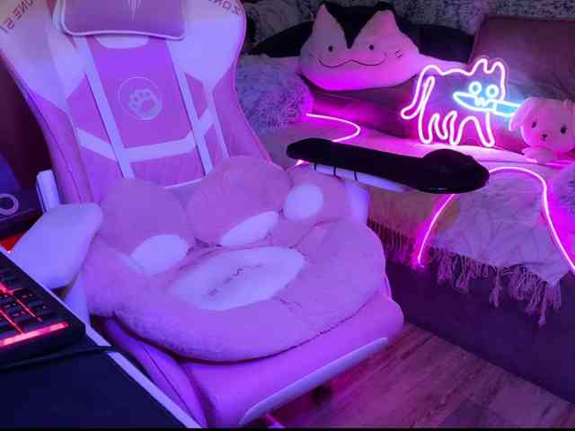 Alisa-Cheshirovna webcam