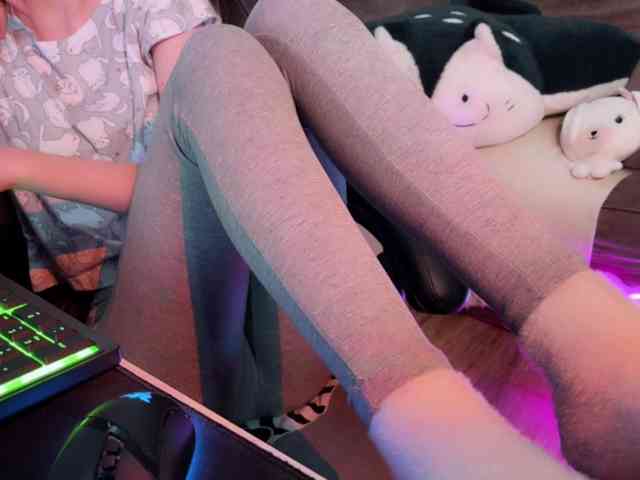 Alisa-Cheshirovna webcam