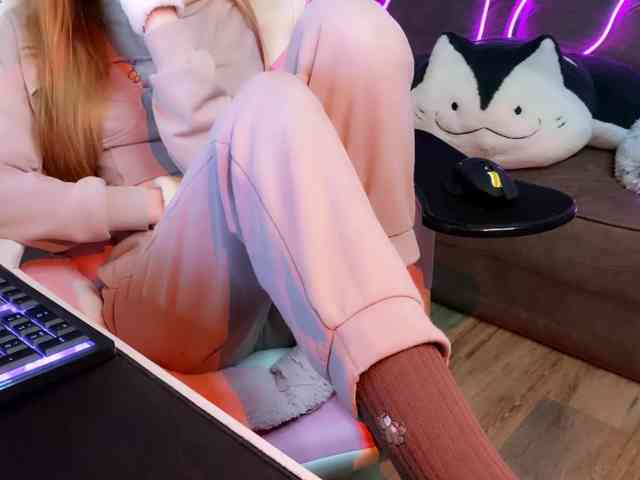 Alisa-Cheshirovna webcam