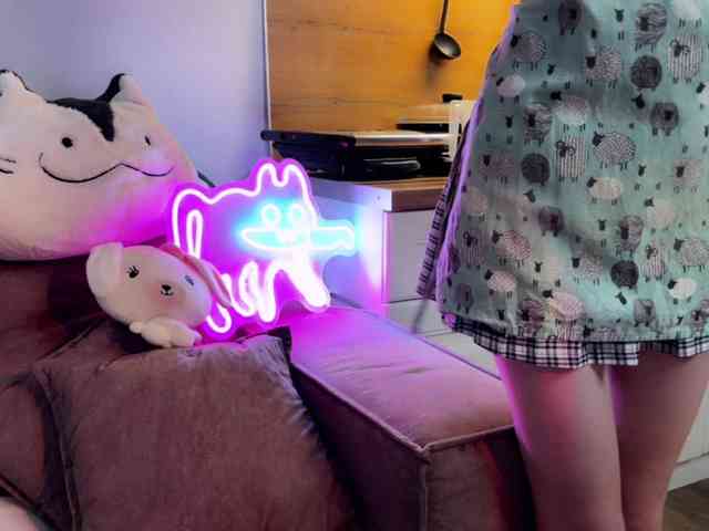 Alisa-Cheshirovna webcam