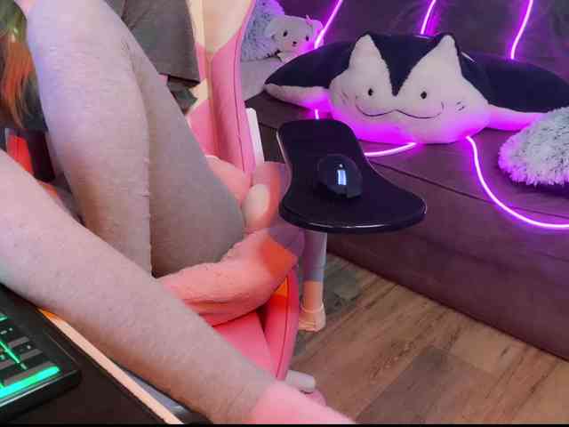 Alisa-Cheshirovna webcam