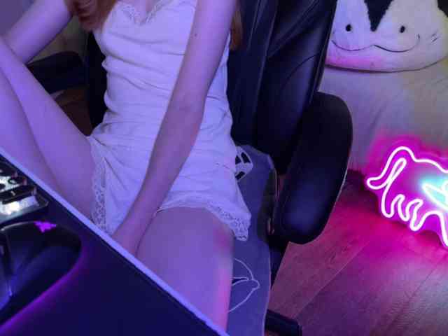 Alisa-Cheshirovna webcam