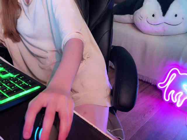 Alisa-Cheshirovna webcam