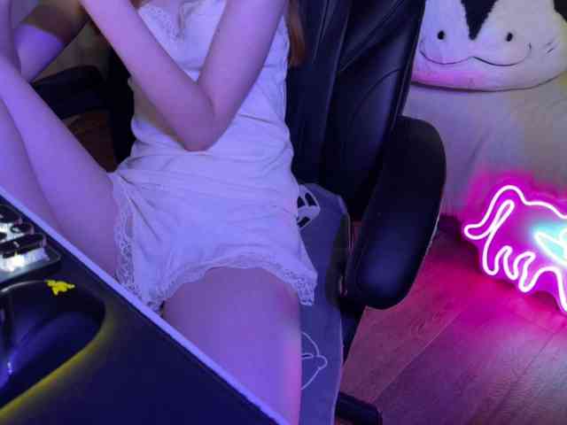 Alisa-Cheshirovna webcam
