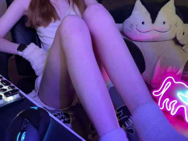 Alisa-Cheshirovna webcam