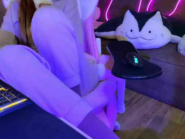 Alisa-Cheshirovna webcam