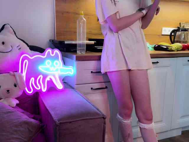 Alisa-Cheshirovna webcam
