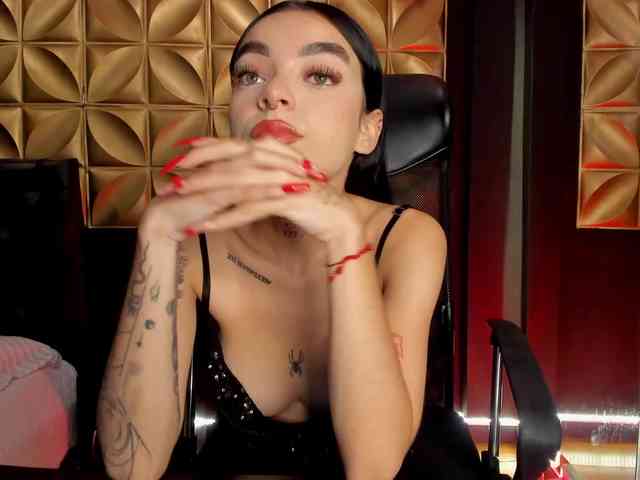 Scarlettvelvet webcam