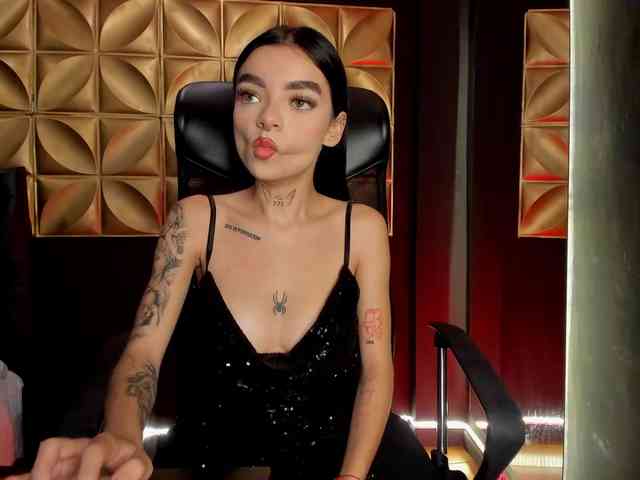 Scarlettvelvet webcam