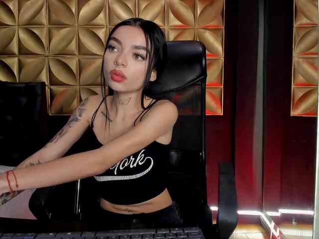 Scarlettvelvet webcam