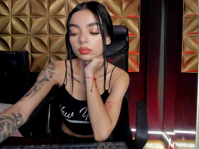 Scarlettvelvet webcam