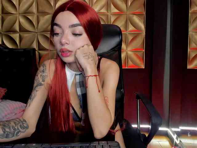 Scarlettvelvet webcam