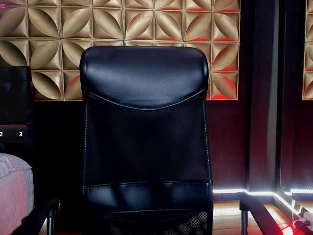 miacollins cam belle