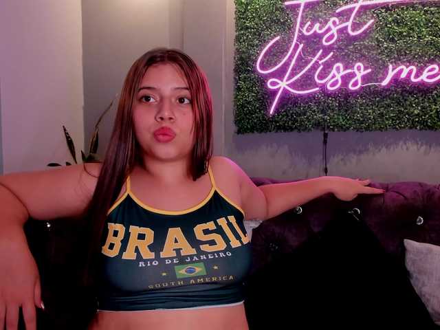 miacollins cam belle